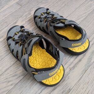 Khombu Water Hiking Sandals Shoes, Youth 4
